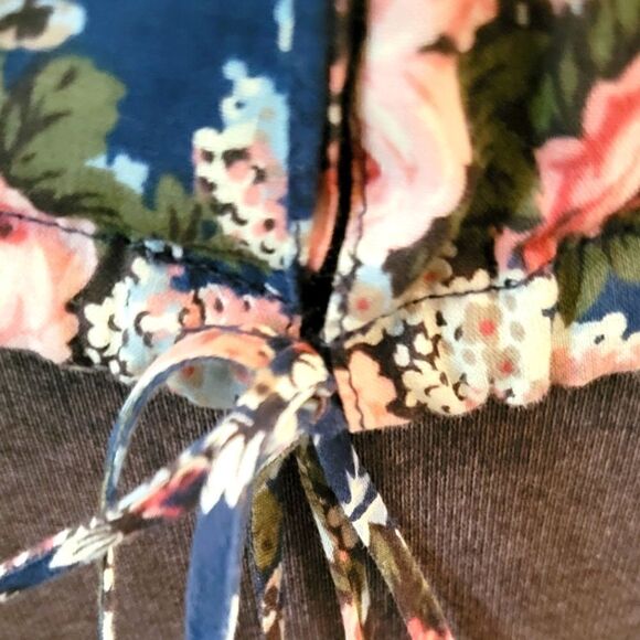 EC LUCKY BRAND BUTTON UP TIE AT THE BOTTOM FLORAL BLOUSE SZ.S - Picture 4 of 4